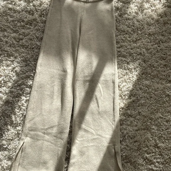 Knitted Set - Picture 4 of 5